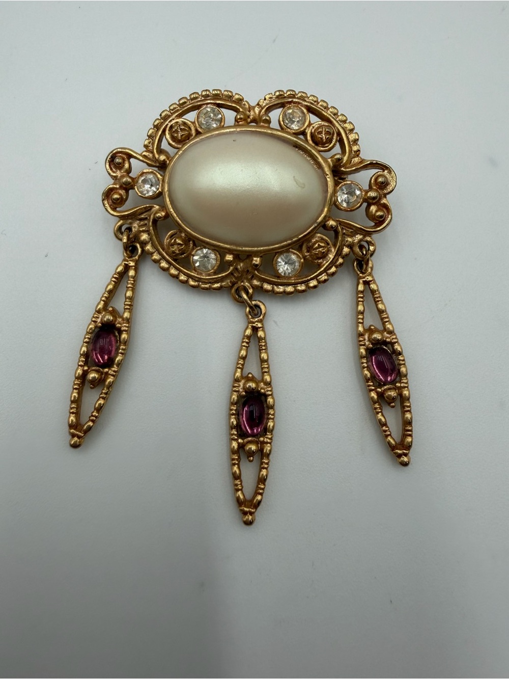 Faux pearl ornate vintage gold-tone brooch